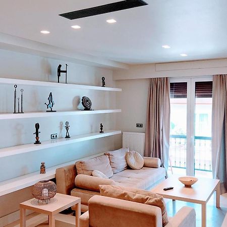 Luxurious Minimal Apartment In Acropolis Athens Exterior photo