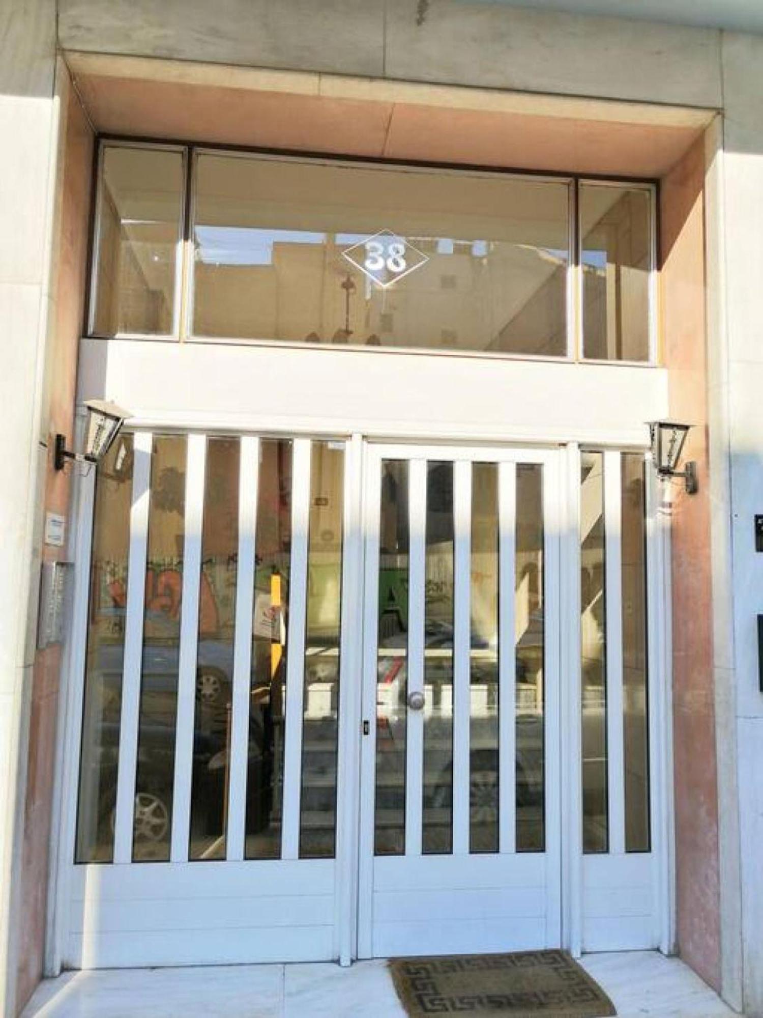 Luxurious Minimal Apartment In Acropolis Athens Exterior photo